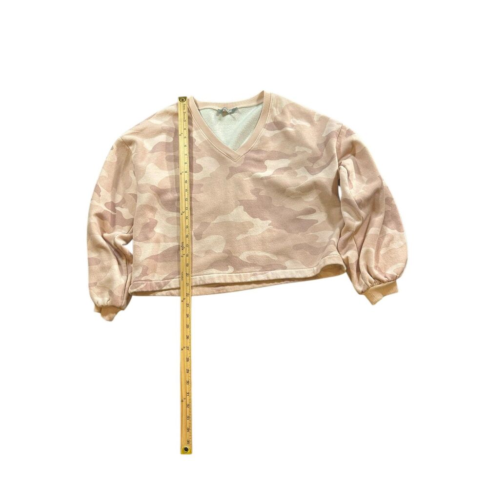 Marled V-Neck Pink Camo‎ Sweatshirt Size Large - Picture 4 of 8